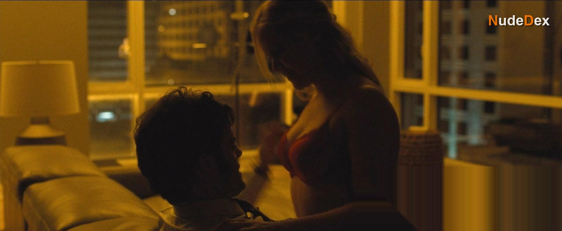 Amy Schumer in Trainwreck, photo 6