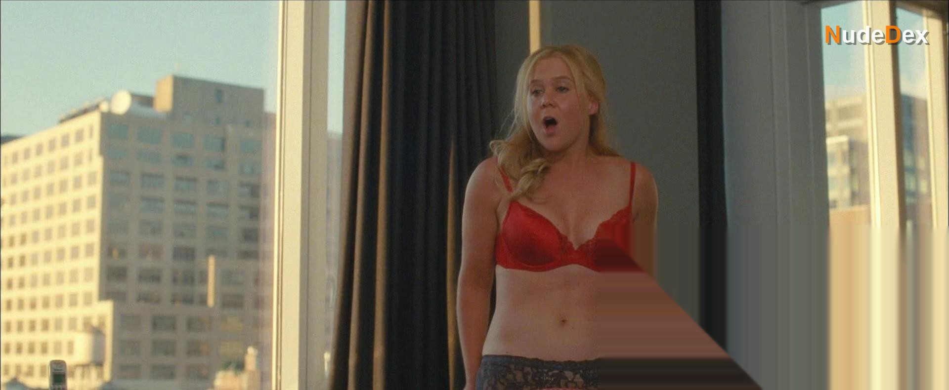 Amy Schumer in Trainwreck, photo 10