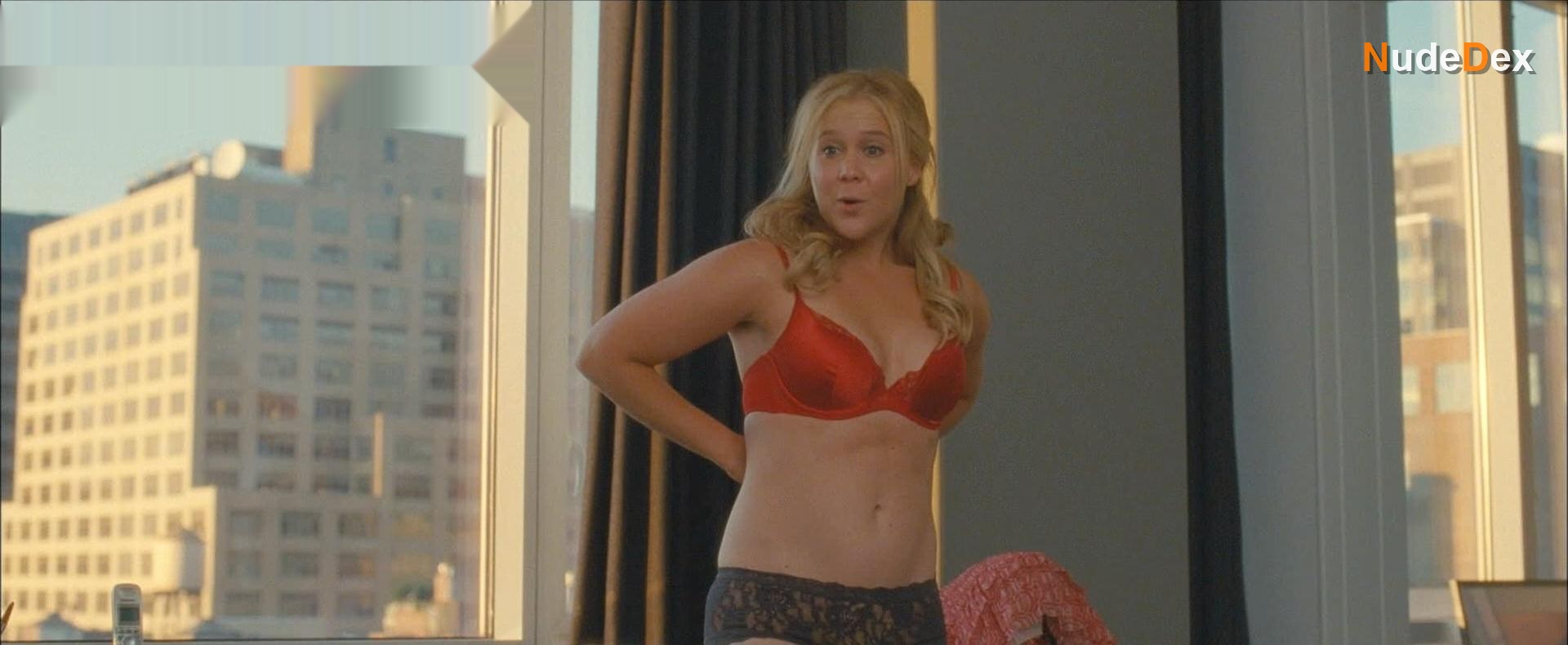 Amy Schumer in Trainwreck, photo 12