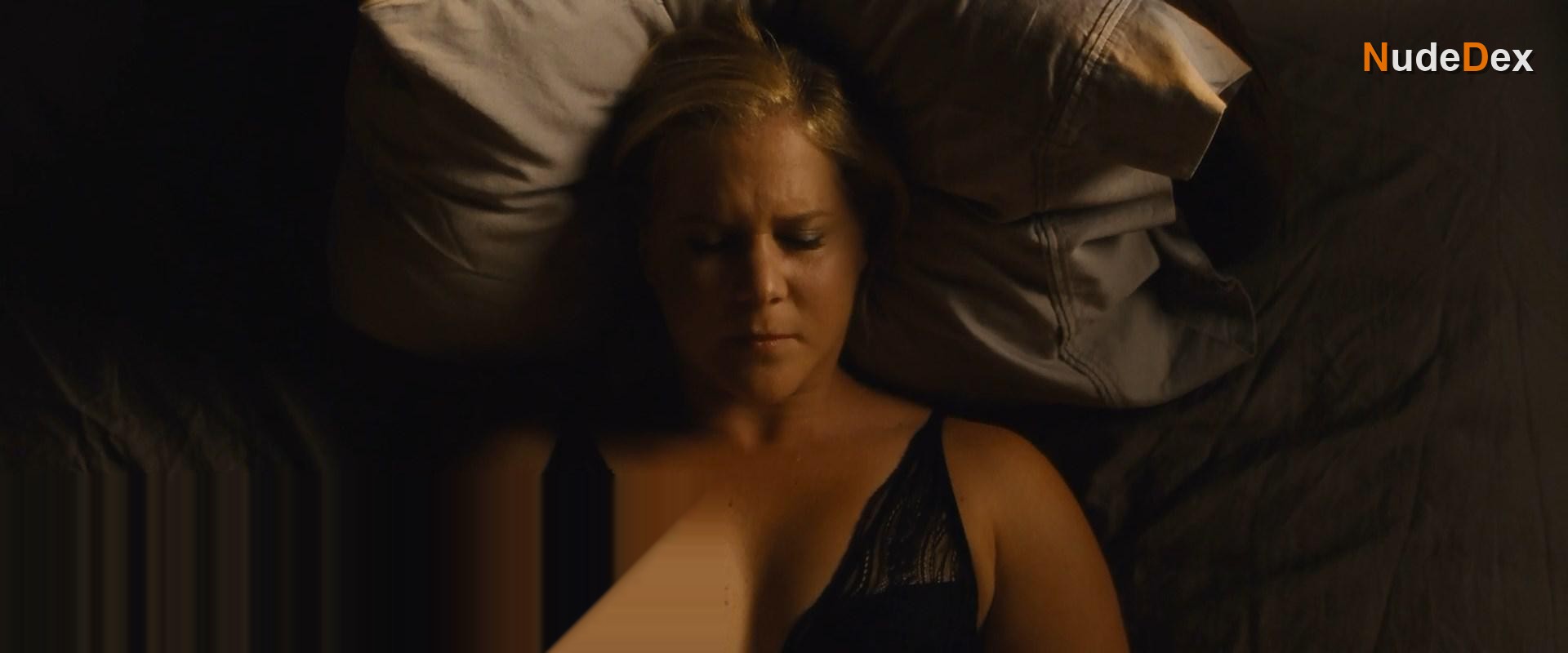 Amy Schumer in Trainwreck, photo 13