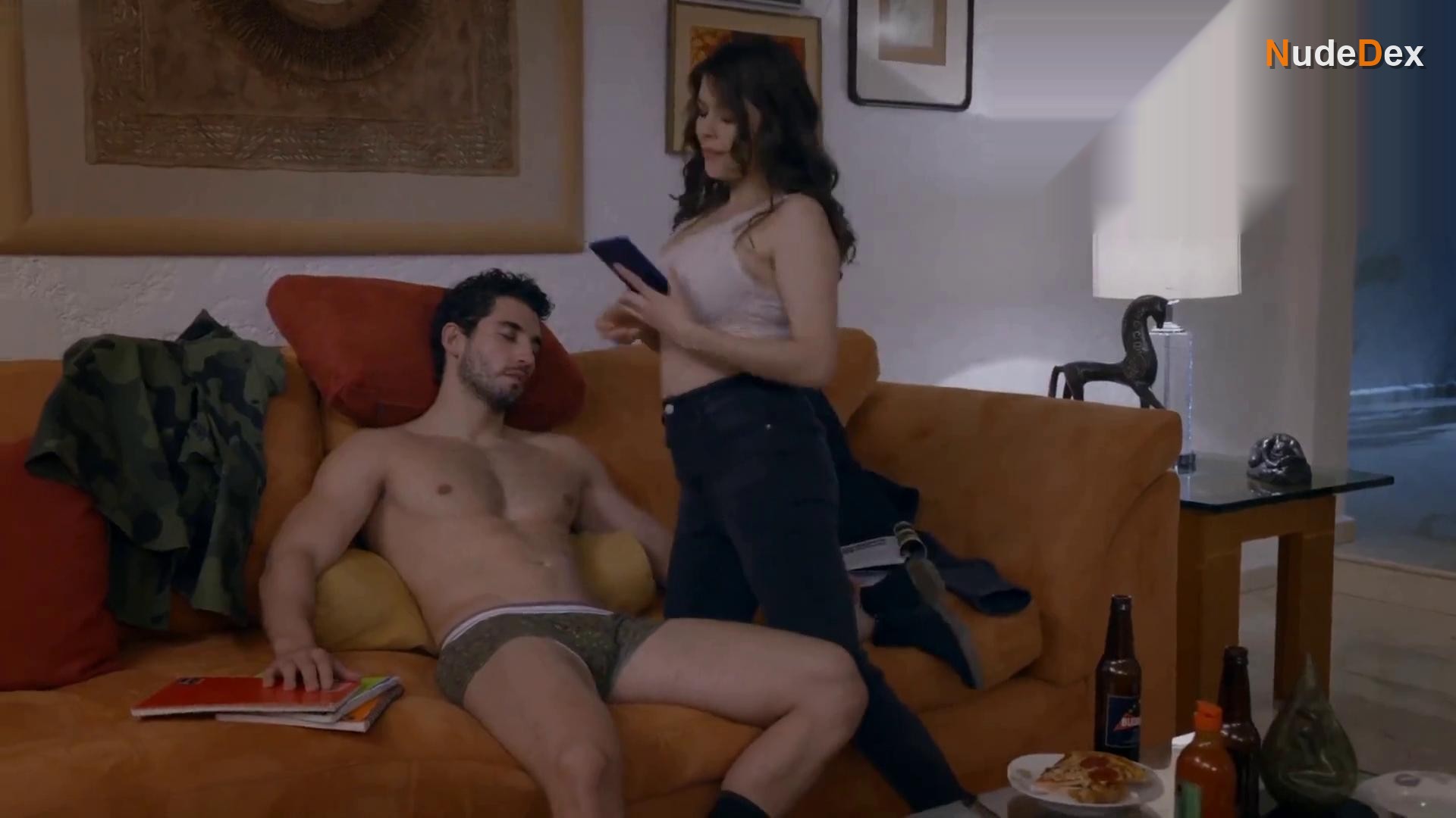 Ana Corti in Como Dice El Dicho, photo 2