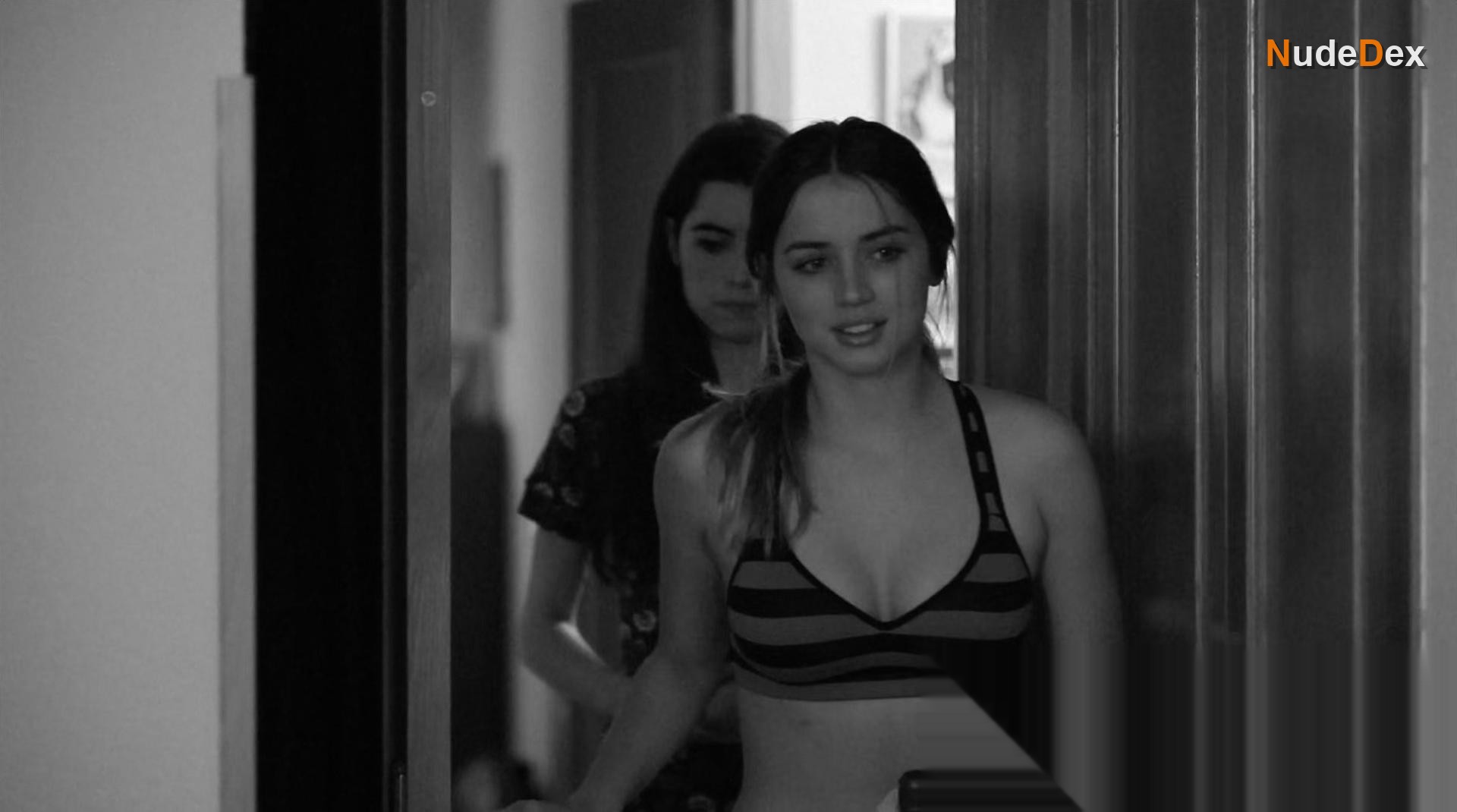 Ana De Armas in Anabel, photo 3