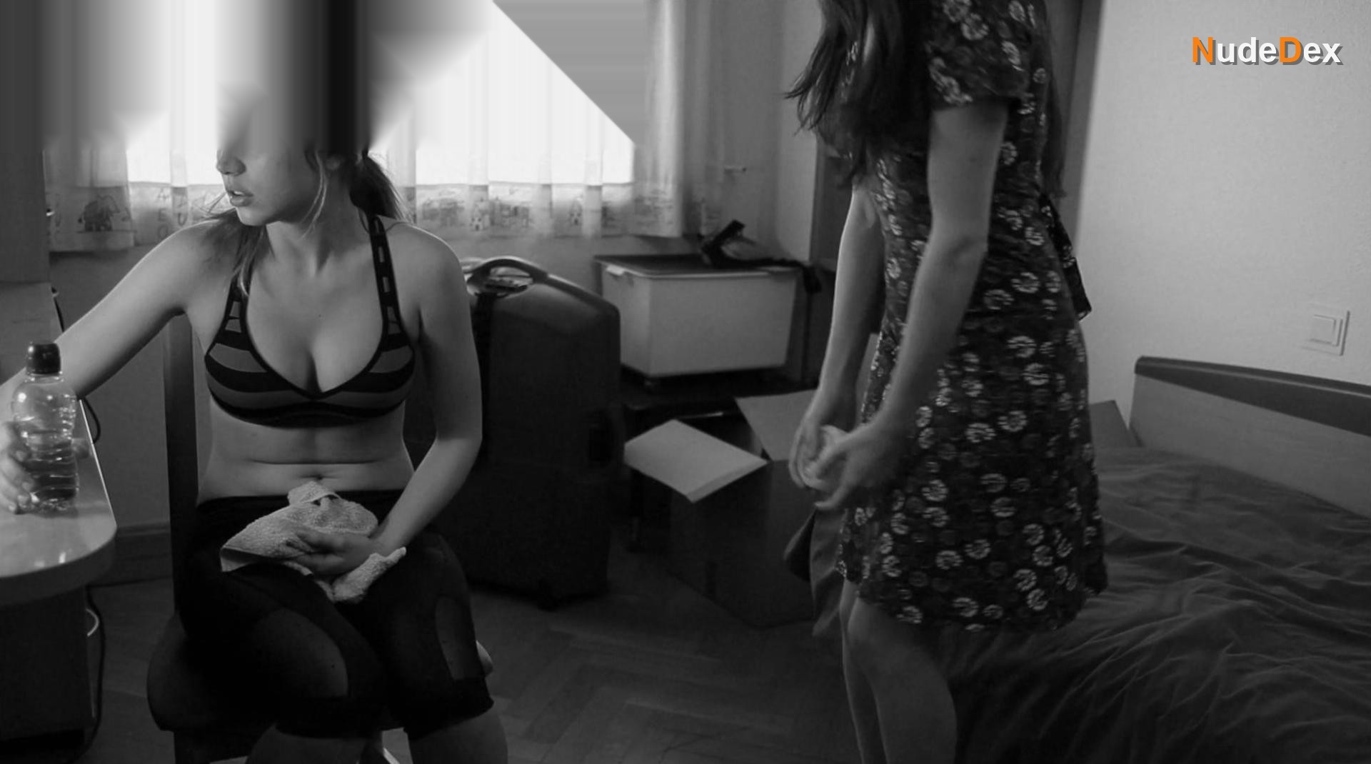 Ana De Armas in Anabel, photo 4