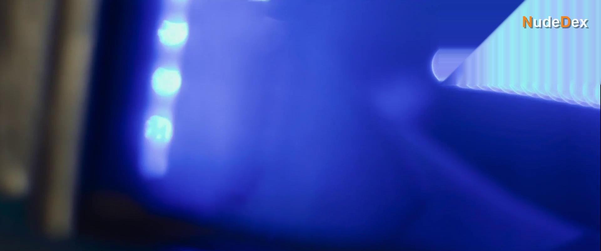 Ana De Ferro in Neon Heart, photo 5