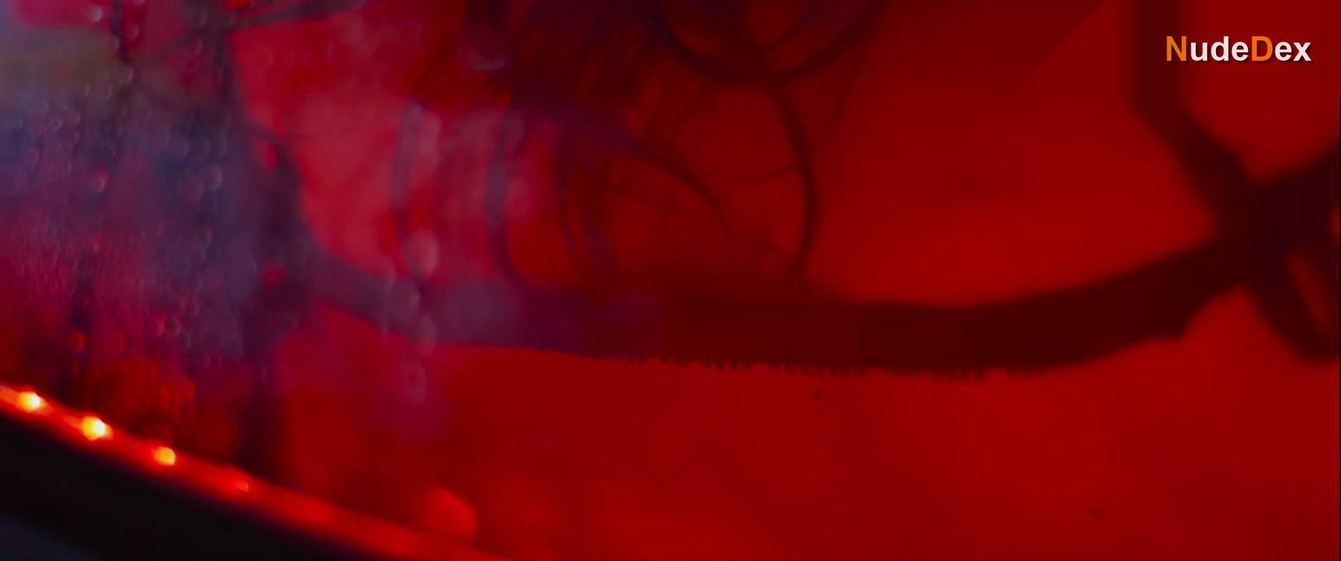 Ana De Ferro in Neon Heart, photo 6