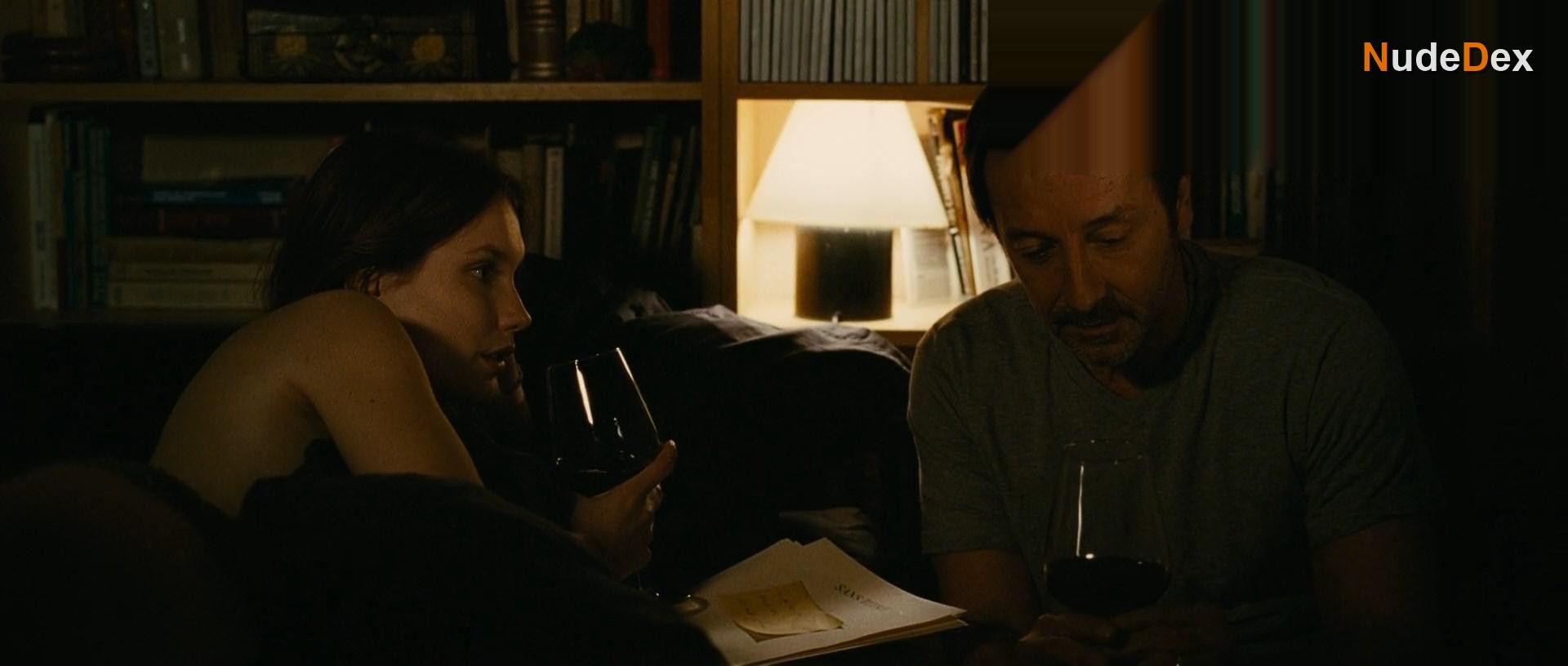 Ana Girardot in Amities Sinceres, photo 5