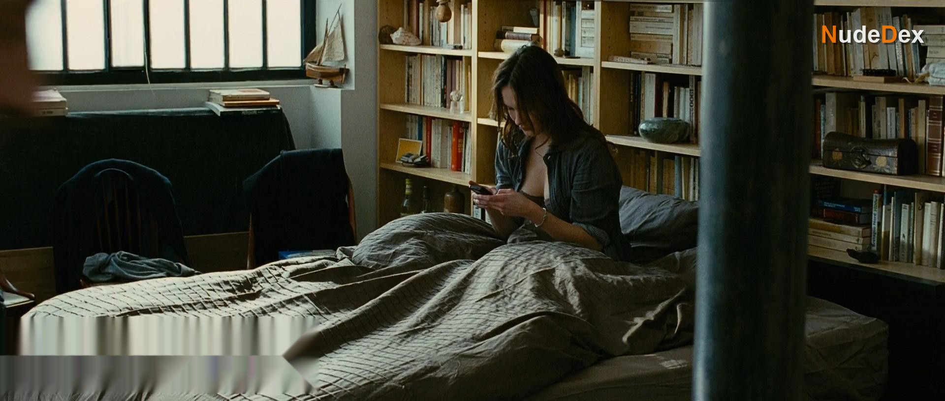 Ana Girardot in Amities Sinceres, photo 12