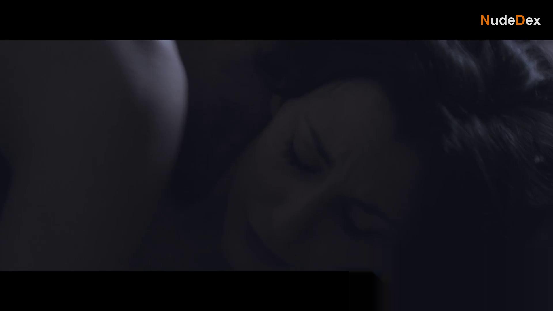 Ana Loig in Try, photo 6