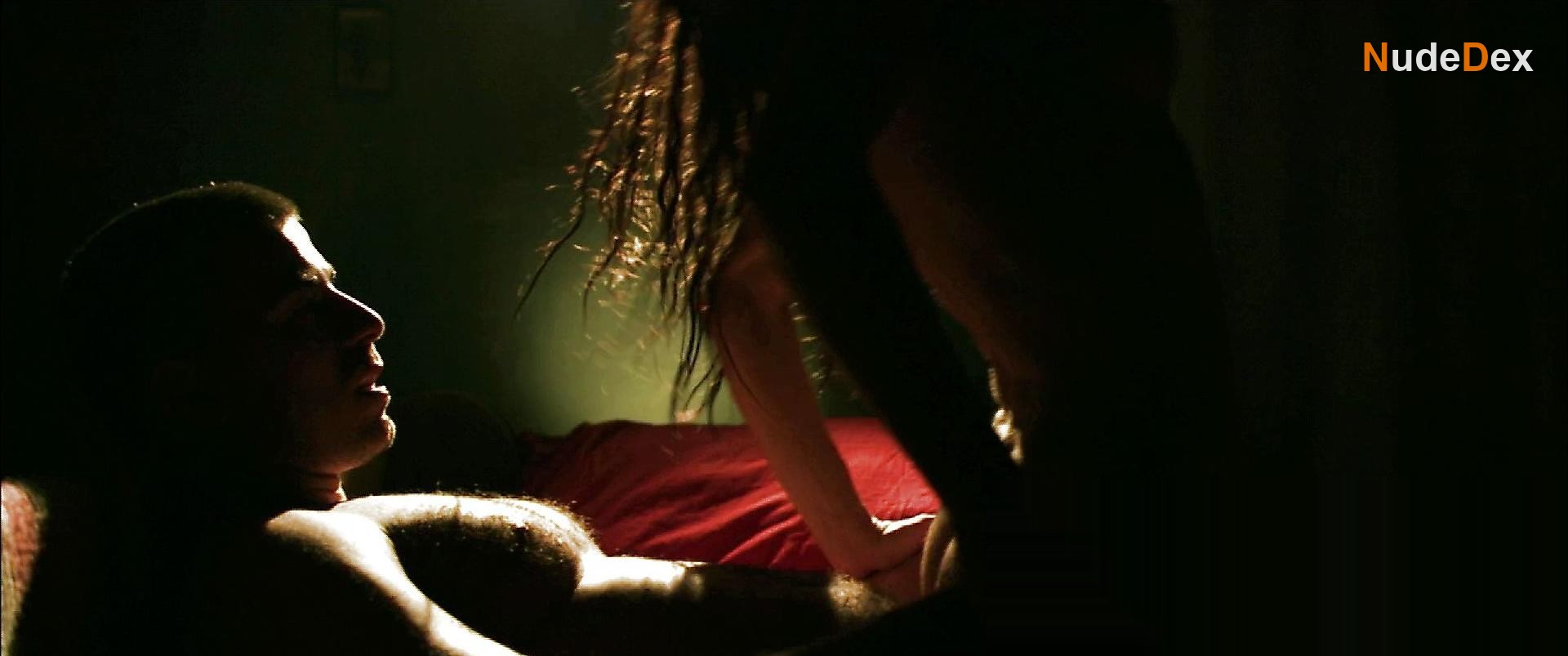 Ana Maljevic in 6 Days Dark, photo 5