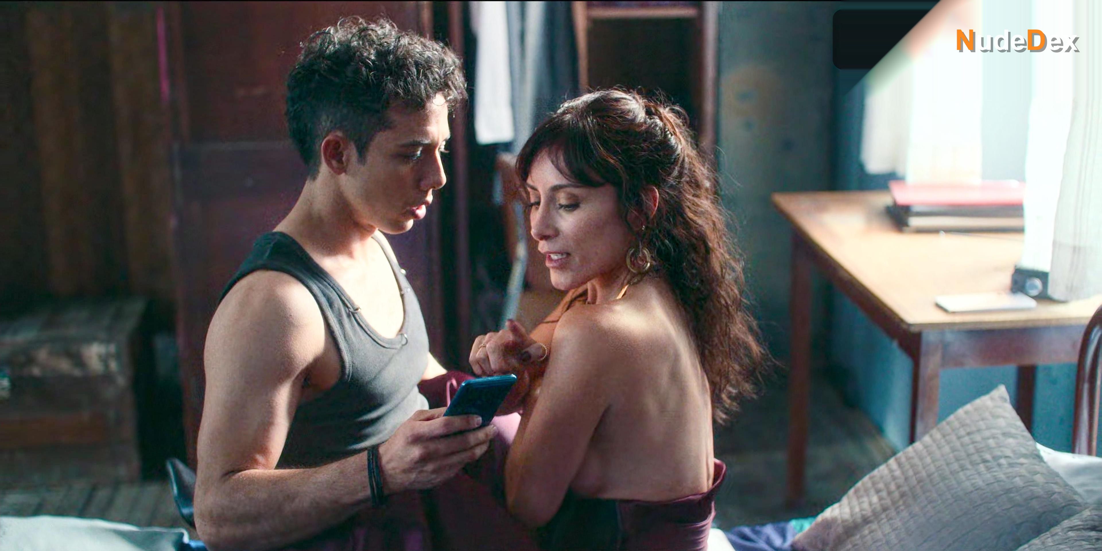 Ana Maria Medina in Just Alice, photo 10