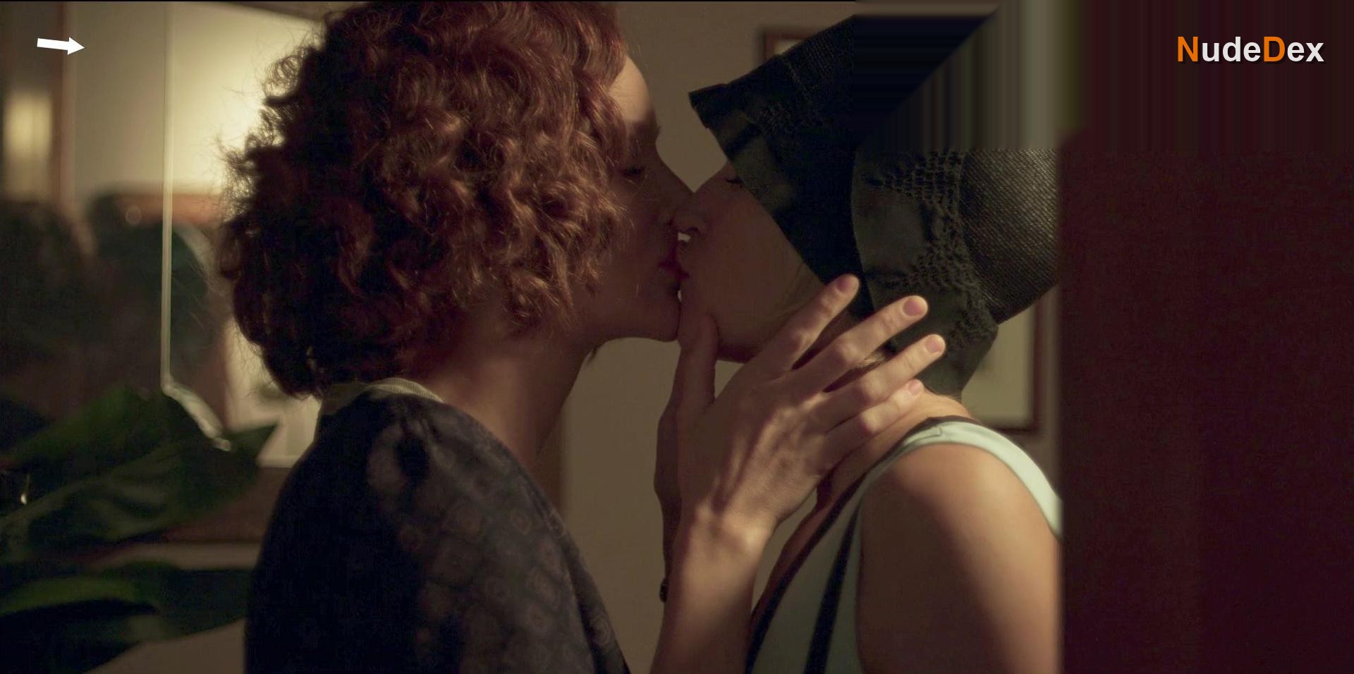 Ana Maria Polvorosa in Cable Girls, photo 15
