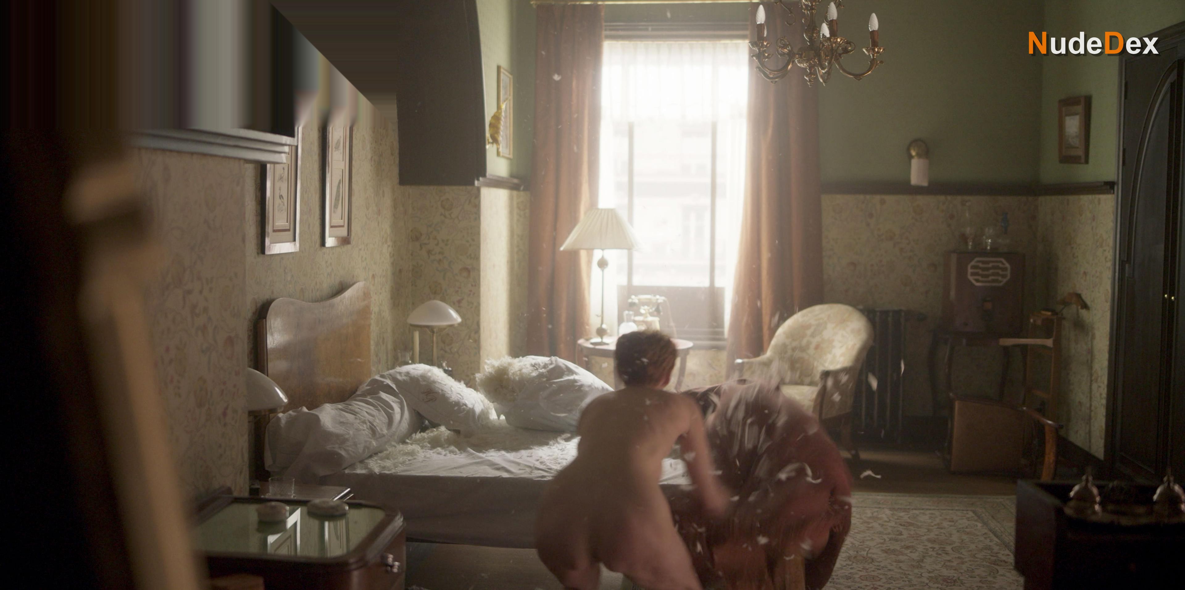 Ana Maria Polvorosa in Cable Girls, photo 23