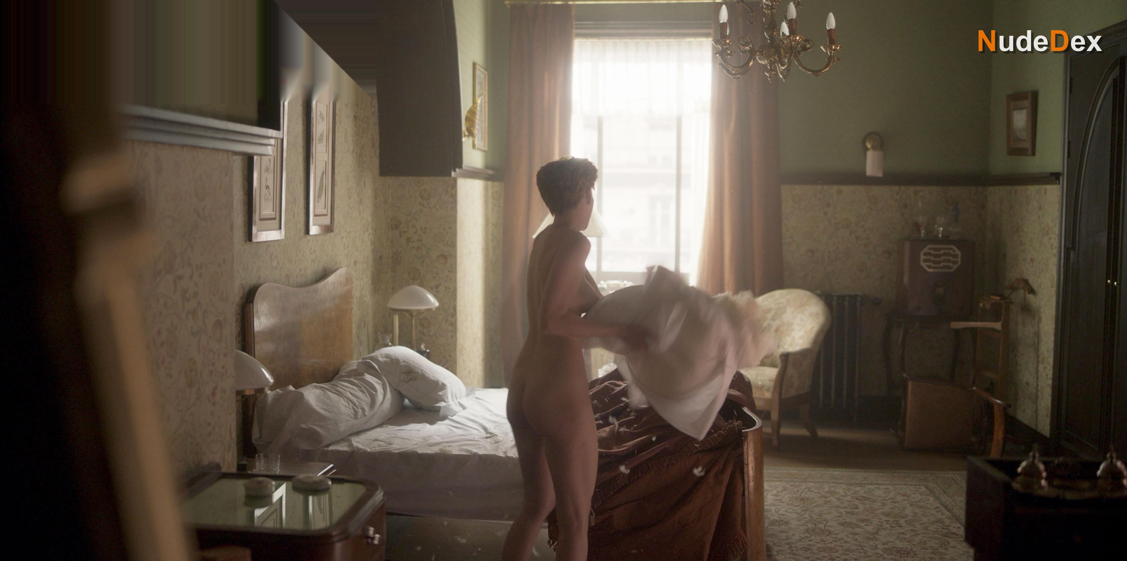 Ana Maria Polvorosa in Cable Girls, photo 25
