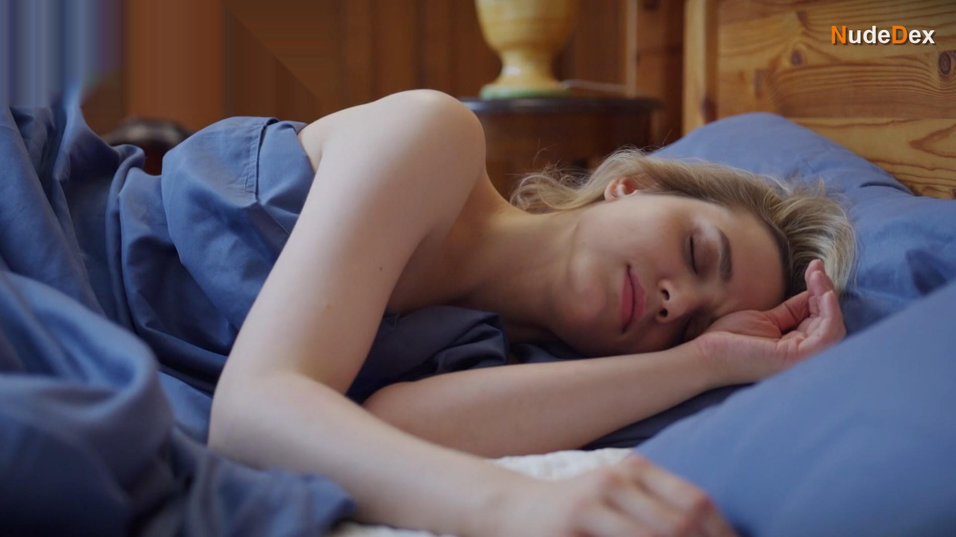 Anastasia Artemyeva in Poka Proshloe Ne Razluchit Nas, photo 1