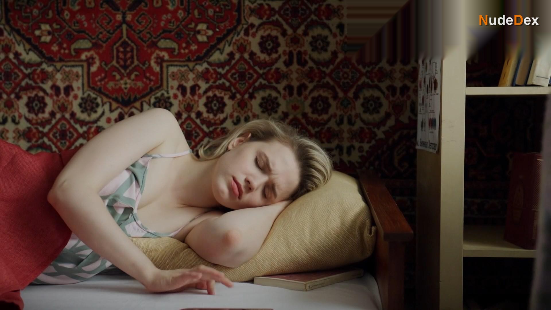 Anastasia Artemyeva in Poka Proshloe Ne Razluchit Nas, photo 5