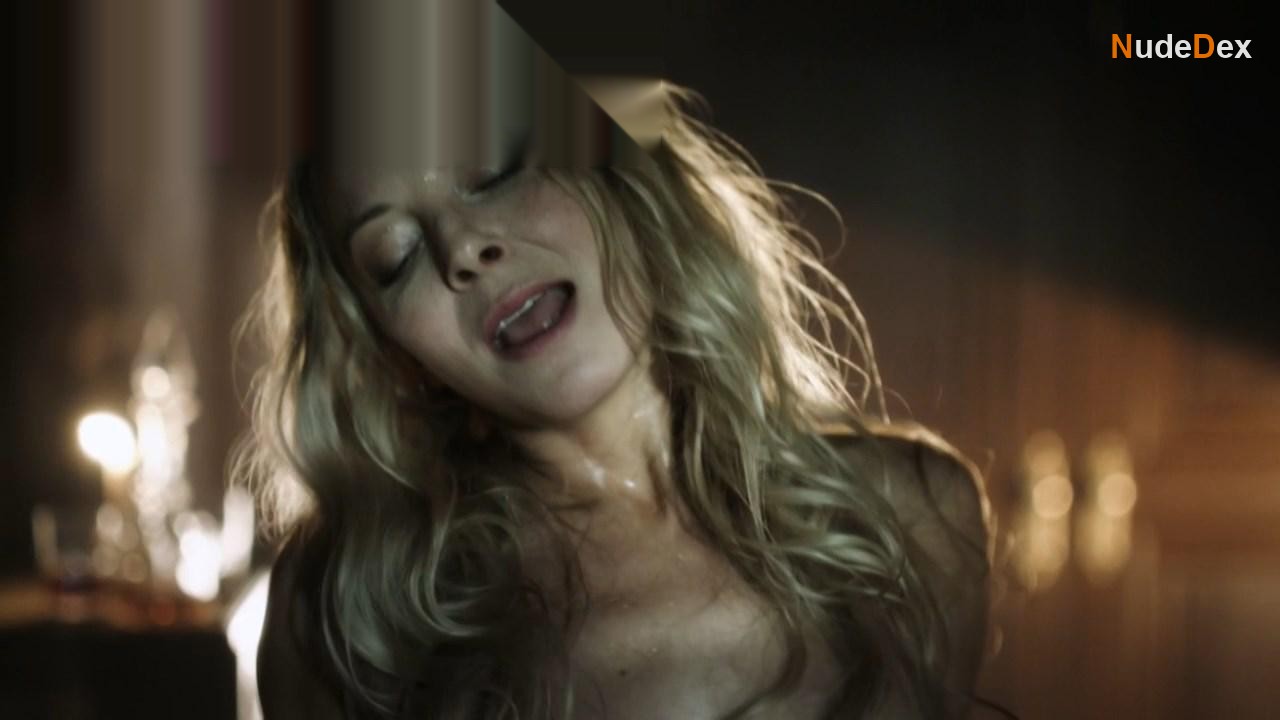 Anastasia Griffith in Copper, photo 7
