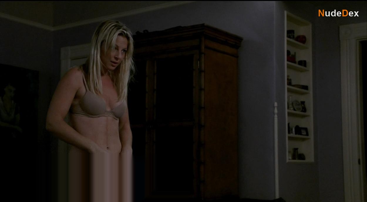 Anastasia Griffith in Trauma, photo 1