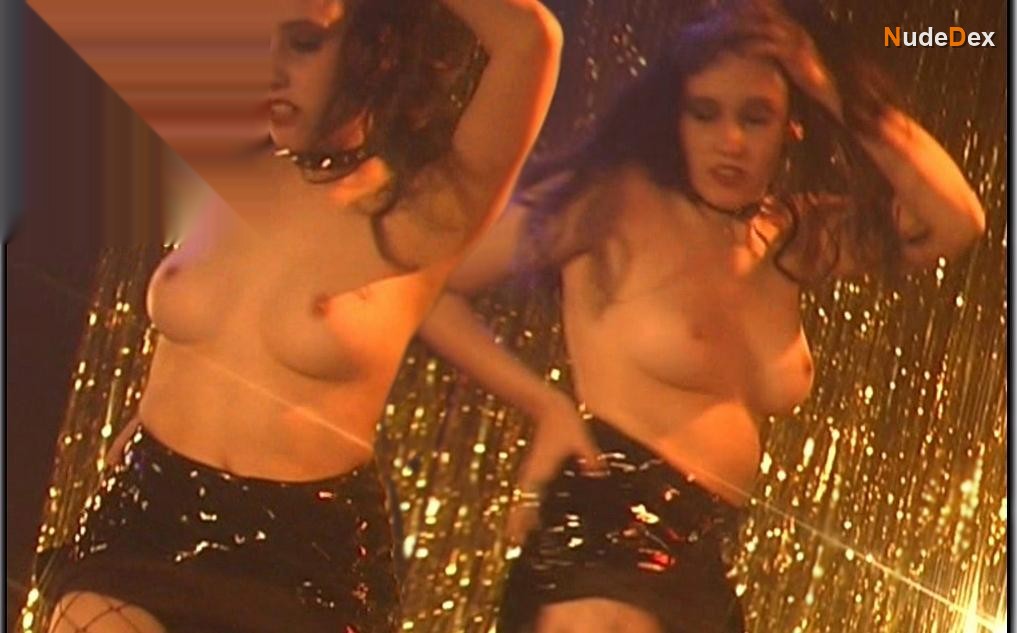 Anastasia Heonis in Blood Sisters Vamps 2, photo 2