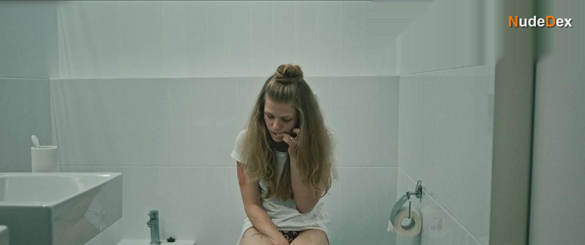 Anastasiia Pustovit in Between Us, photo 14