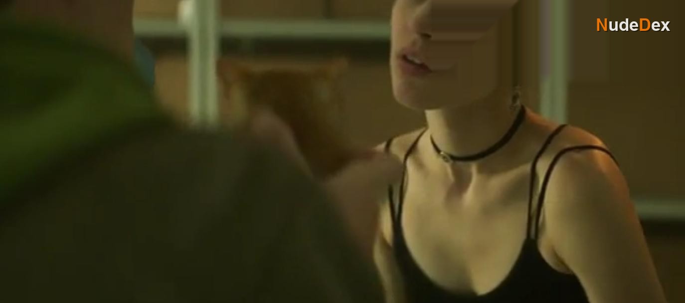 Anastasiya Chernyshova in Need Help, photo 3