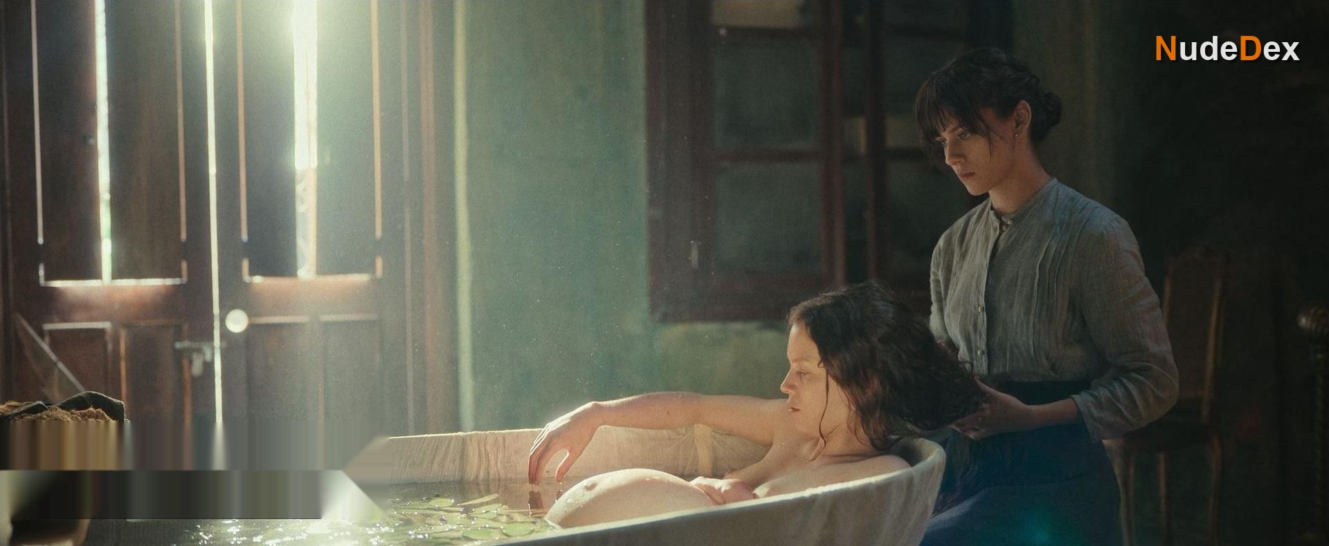 Ana Valeria Becerril in Like Water For Chocolate, photo 8