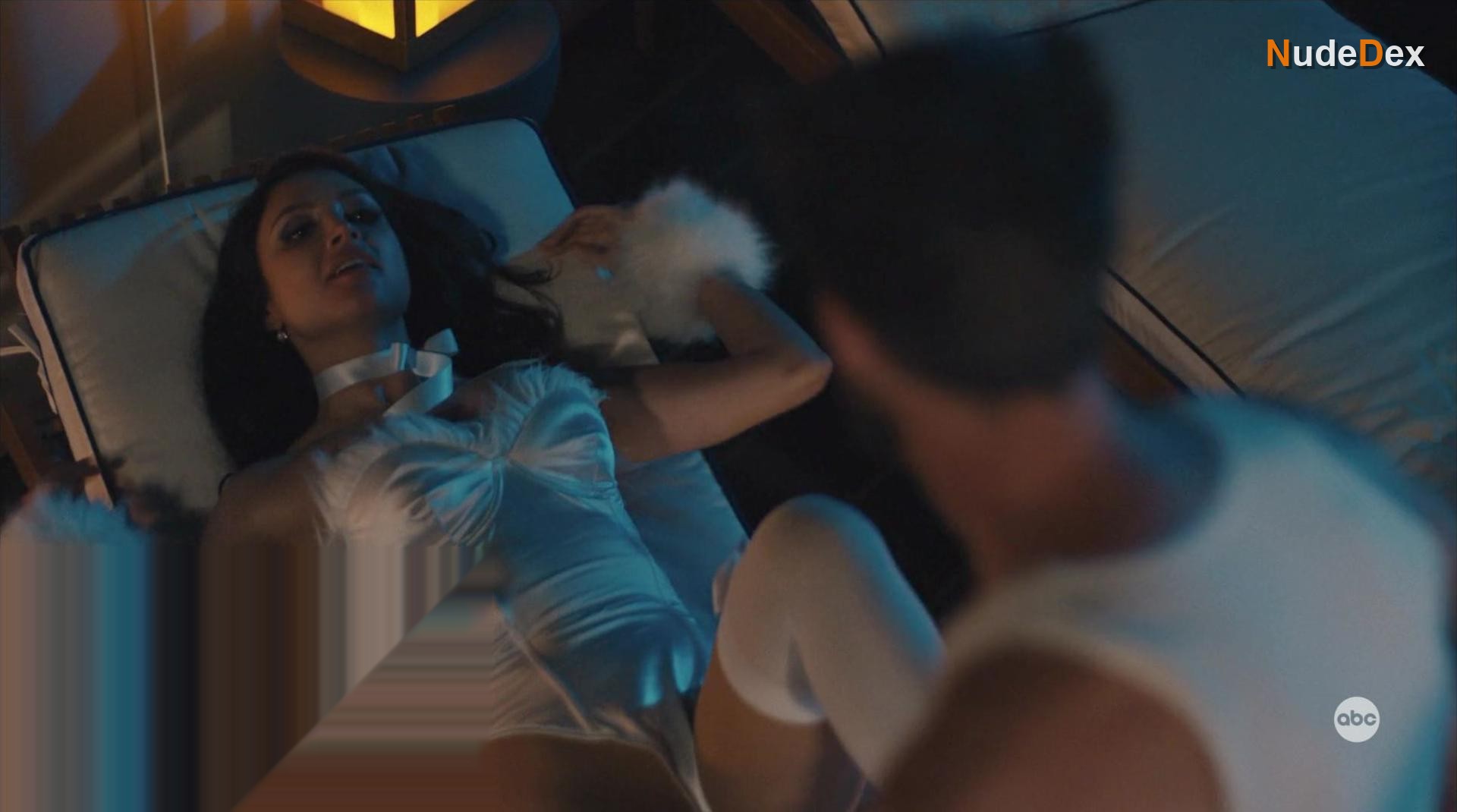 Andrea Munoz in Doctor Odyssey