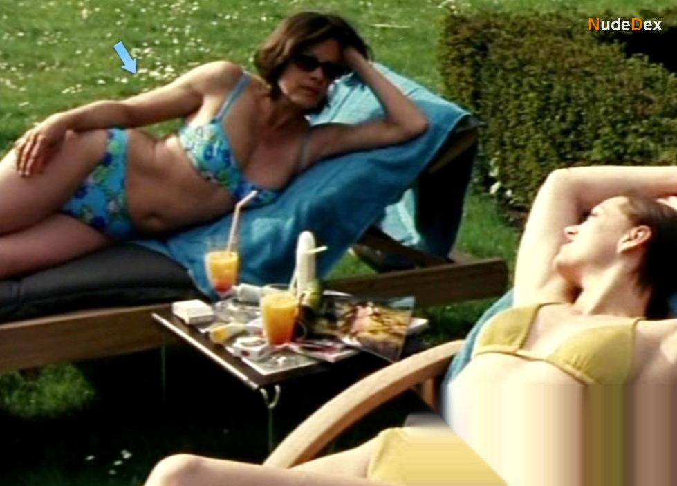Angela Roy in Kalter Fruhling, photo 9