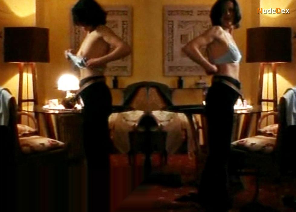Angela Roy in Kalter Fruhling, photo 14