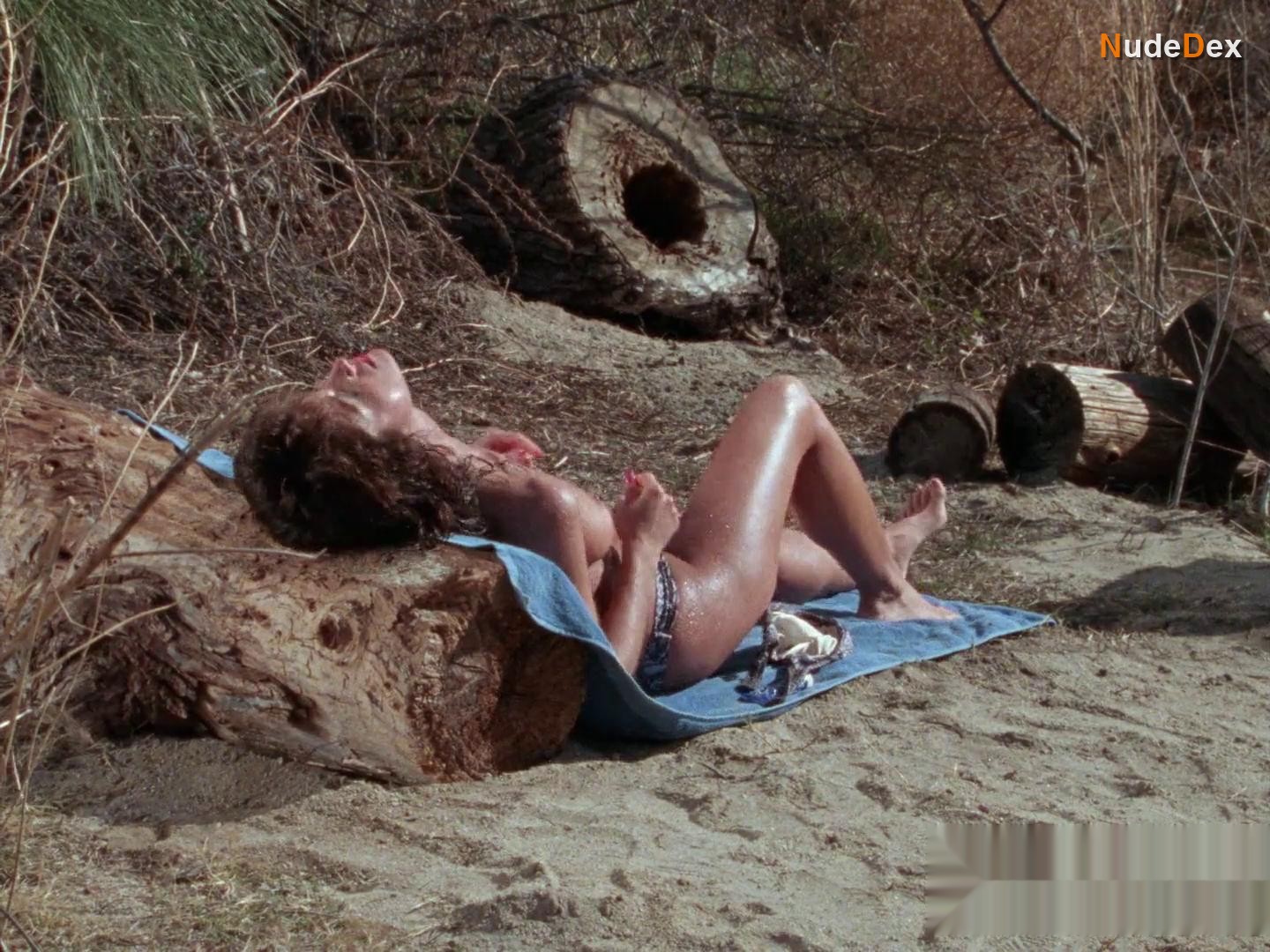 Dead Girls in Dead Girls, photo 9
