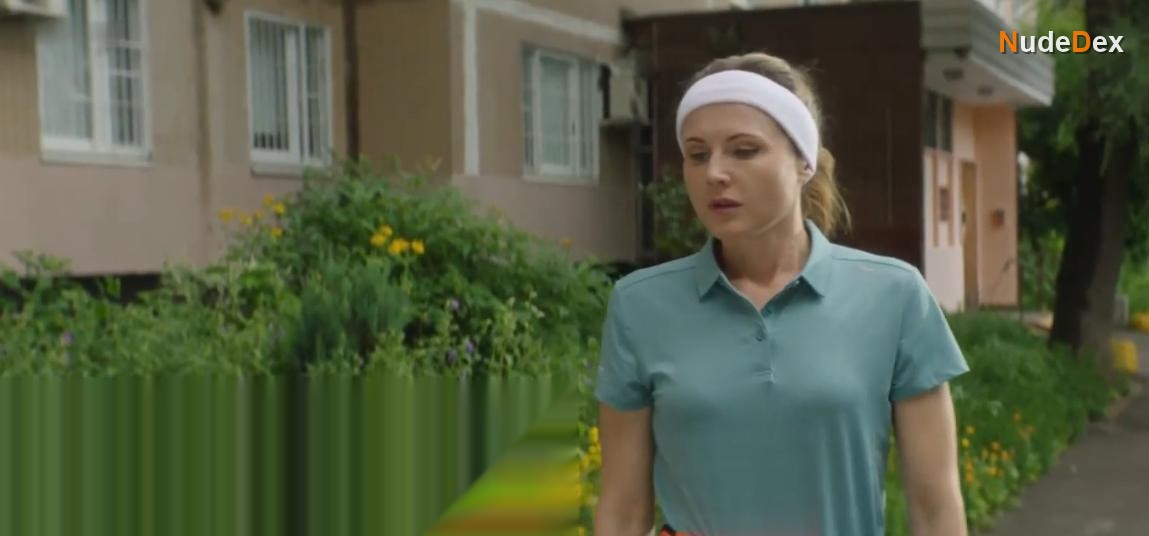 Angelina Mirimskaya in Sisters, photo 5