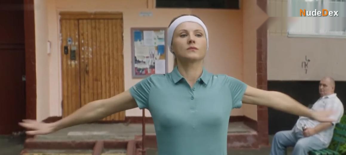 Angelina Mirimskaya in Sisters, photo 14