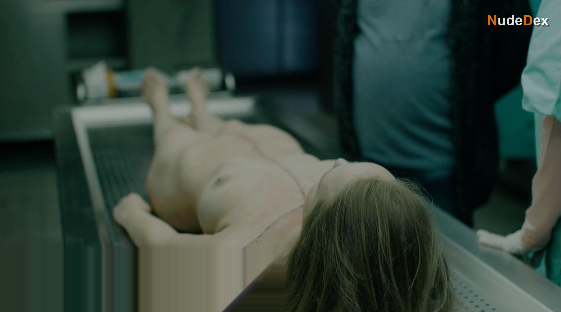 Angelique Vercray in Unit 42, photo 2