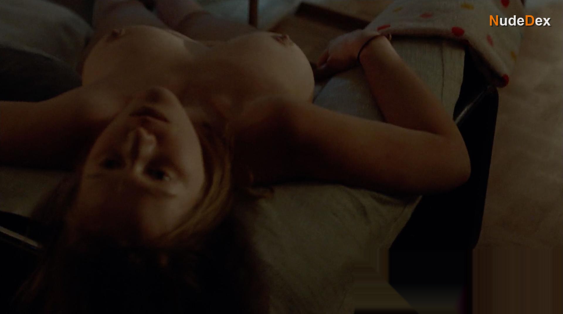 Angelique Vercray in Unit 42, photo 4