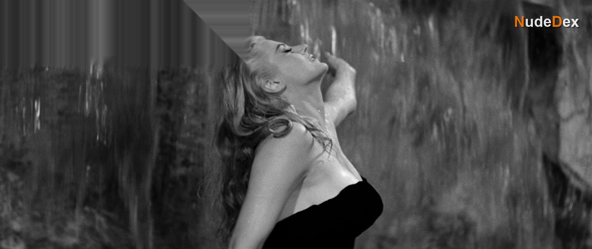 Anita Ekberg in La Dolce Vita, photo 3