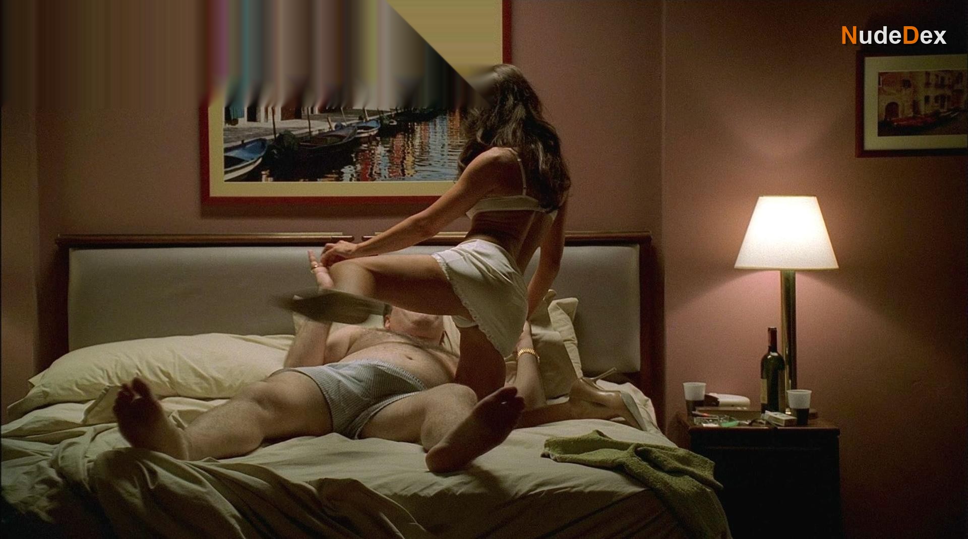 Annabella Sciorra in The Sopranos, photo 13