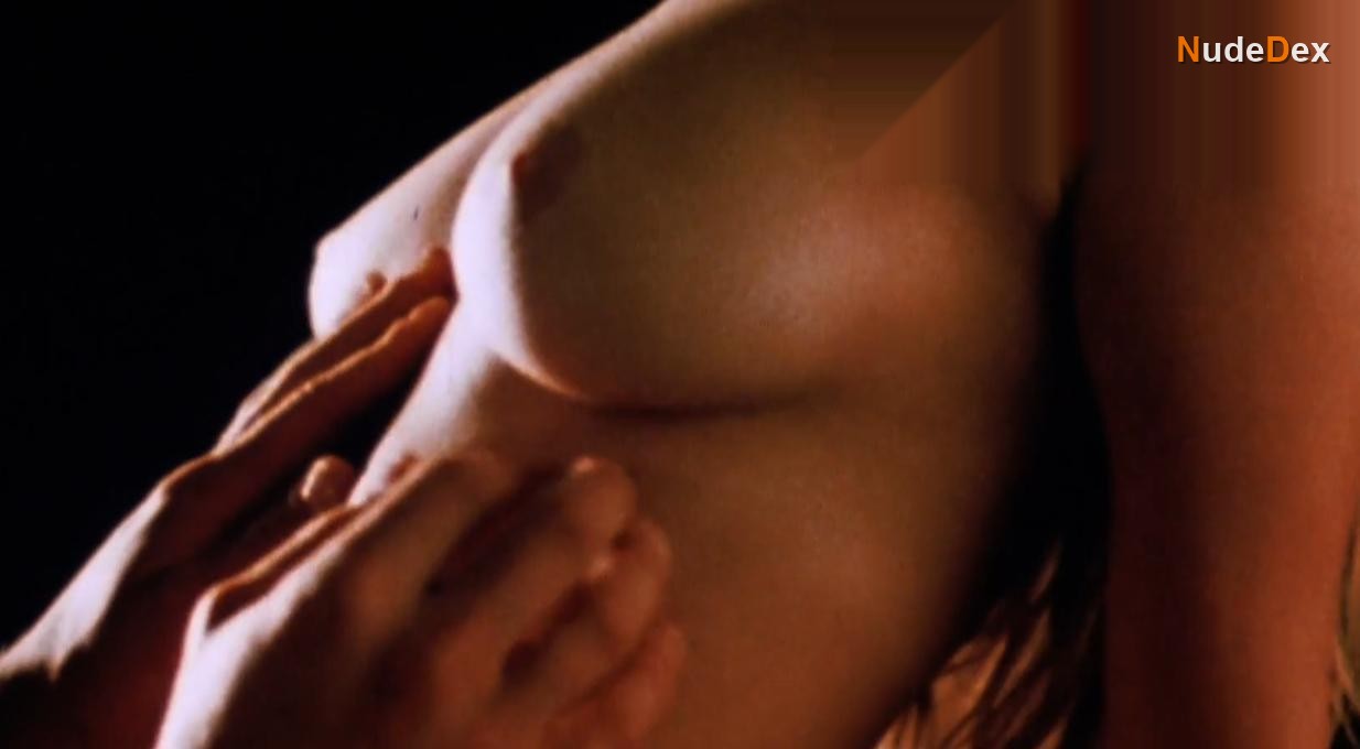 Annabella Sciorra in Whispers In The Dark, photo 1