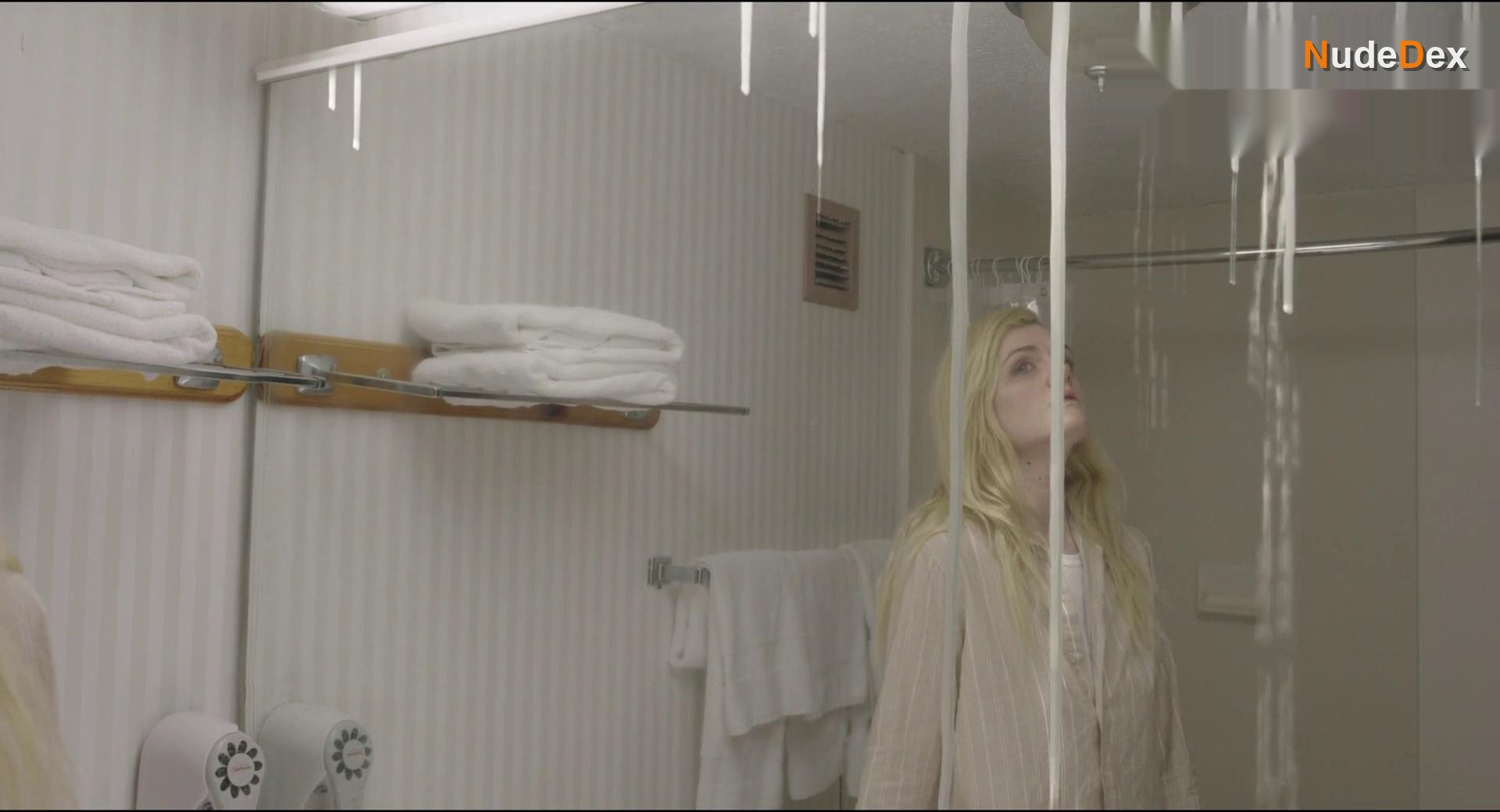 Annabelle Dexter-jones in Bad Things, photo 3