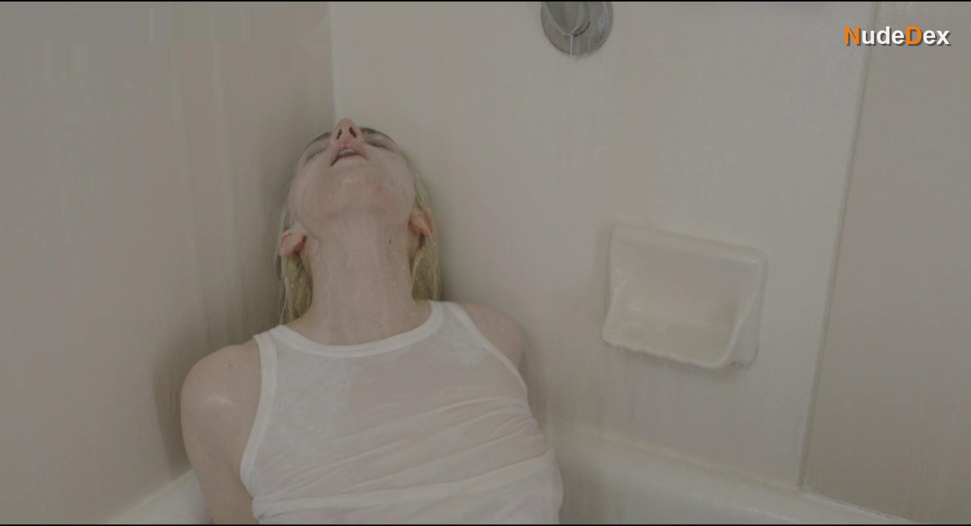 Annabelle Dexter-jones in Bad Things, photo 7