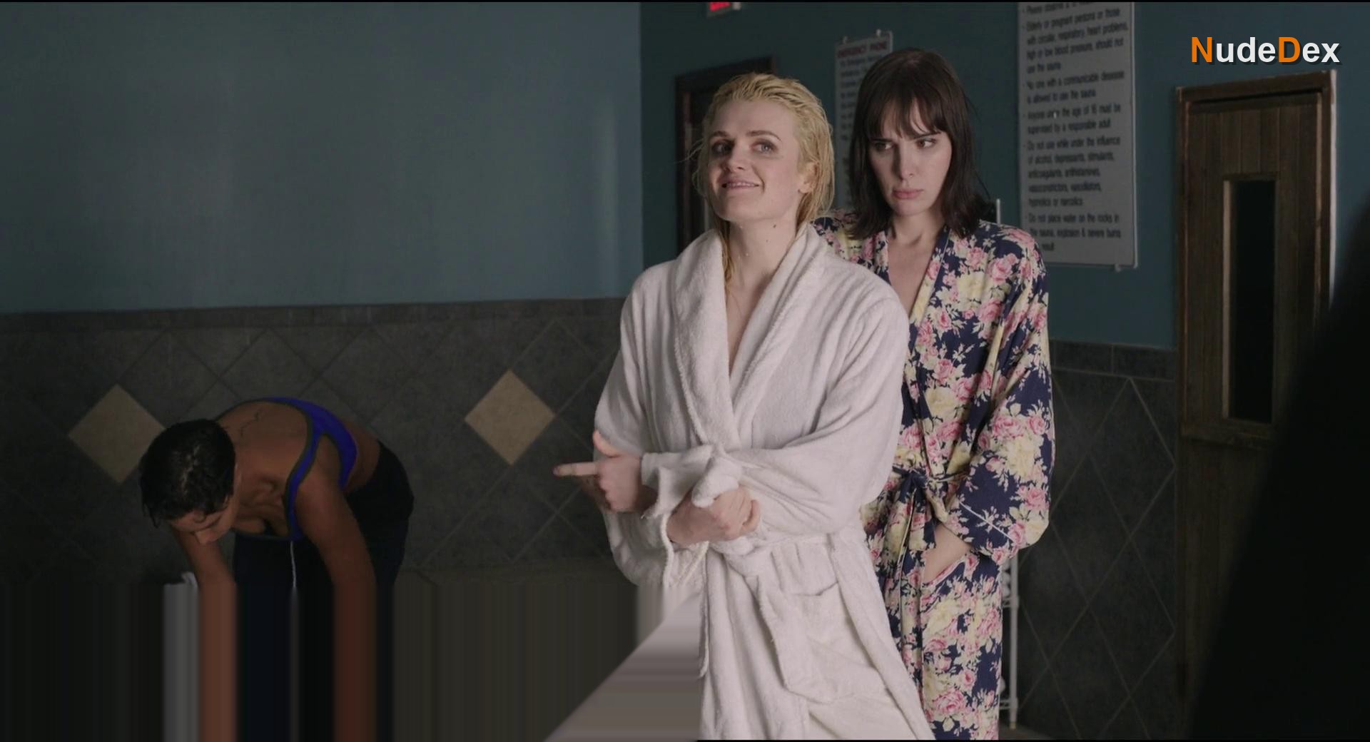 Annabelle Dexter-jones in Bad Things, photo 10