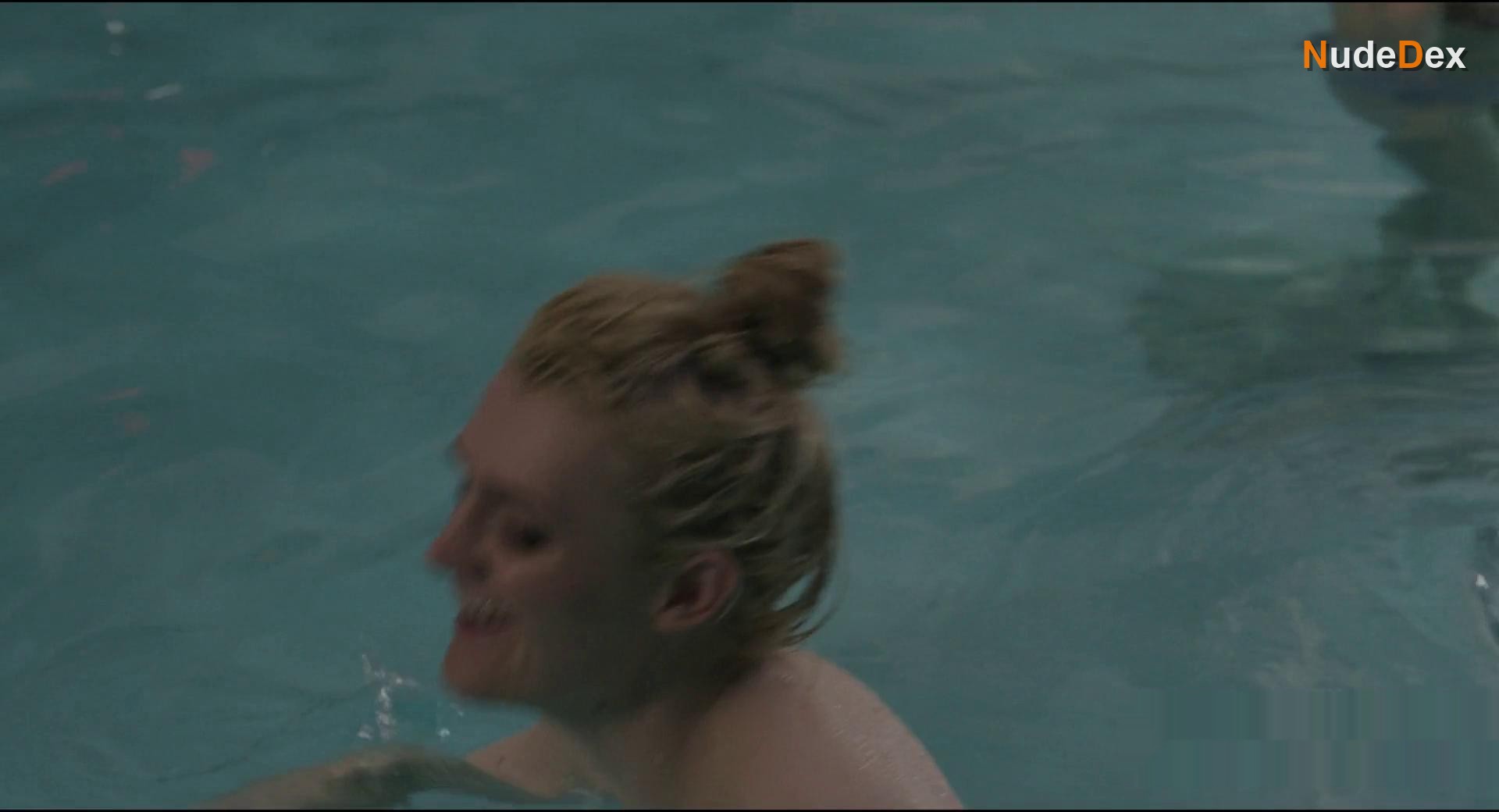 Annabelle Dexter-jones in Bad Things, photo 13