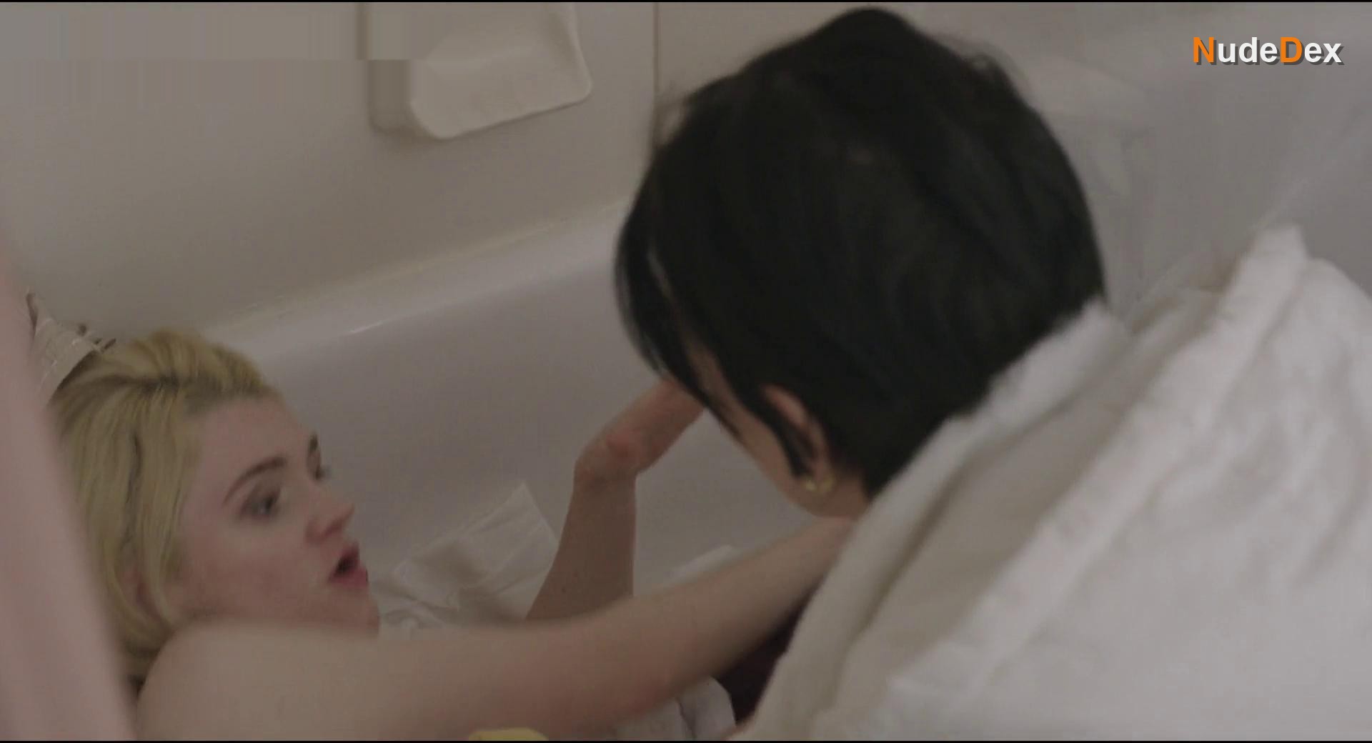 Annabelle Dexter-jones in Bad Things, photo 14