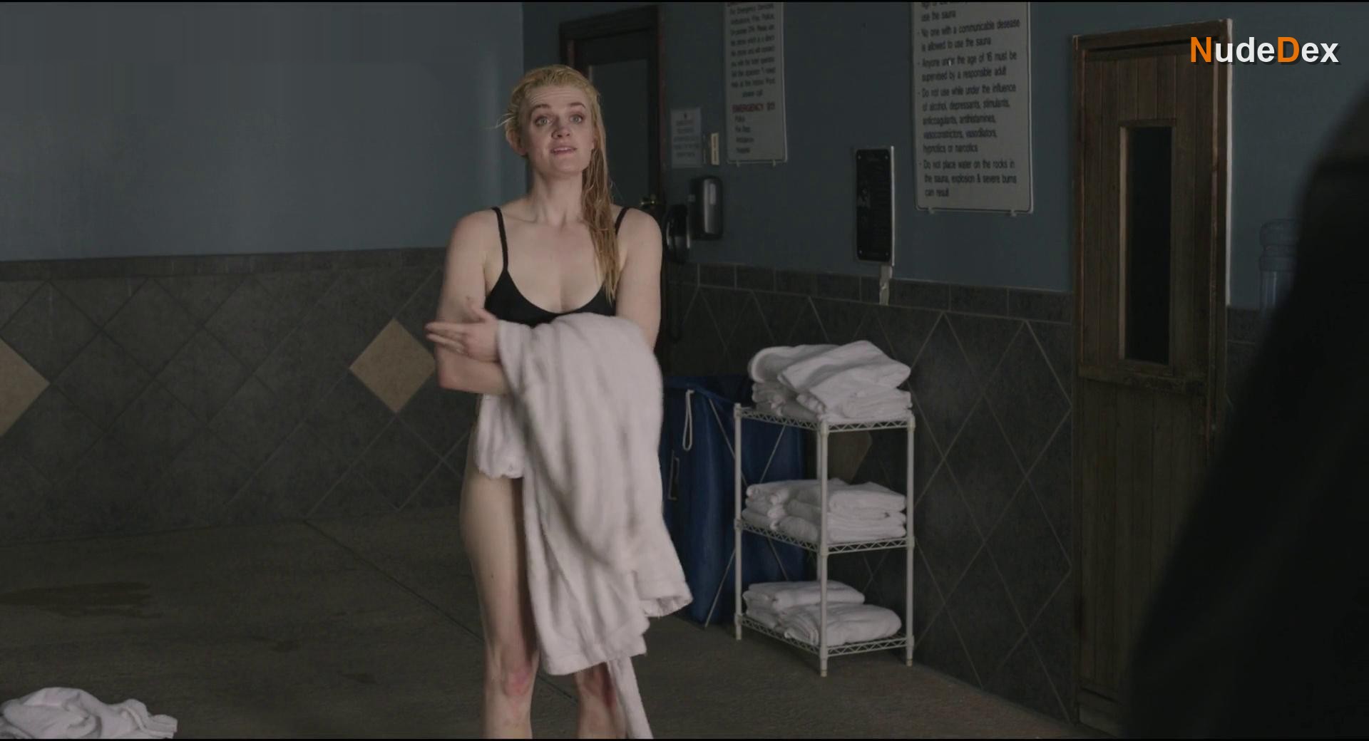 Annabelle Dexter-jones in Bad Things, photo 31