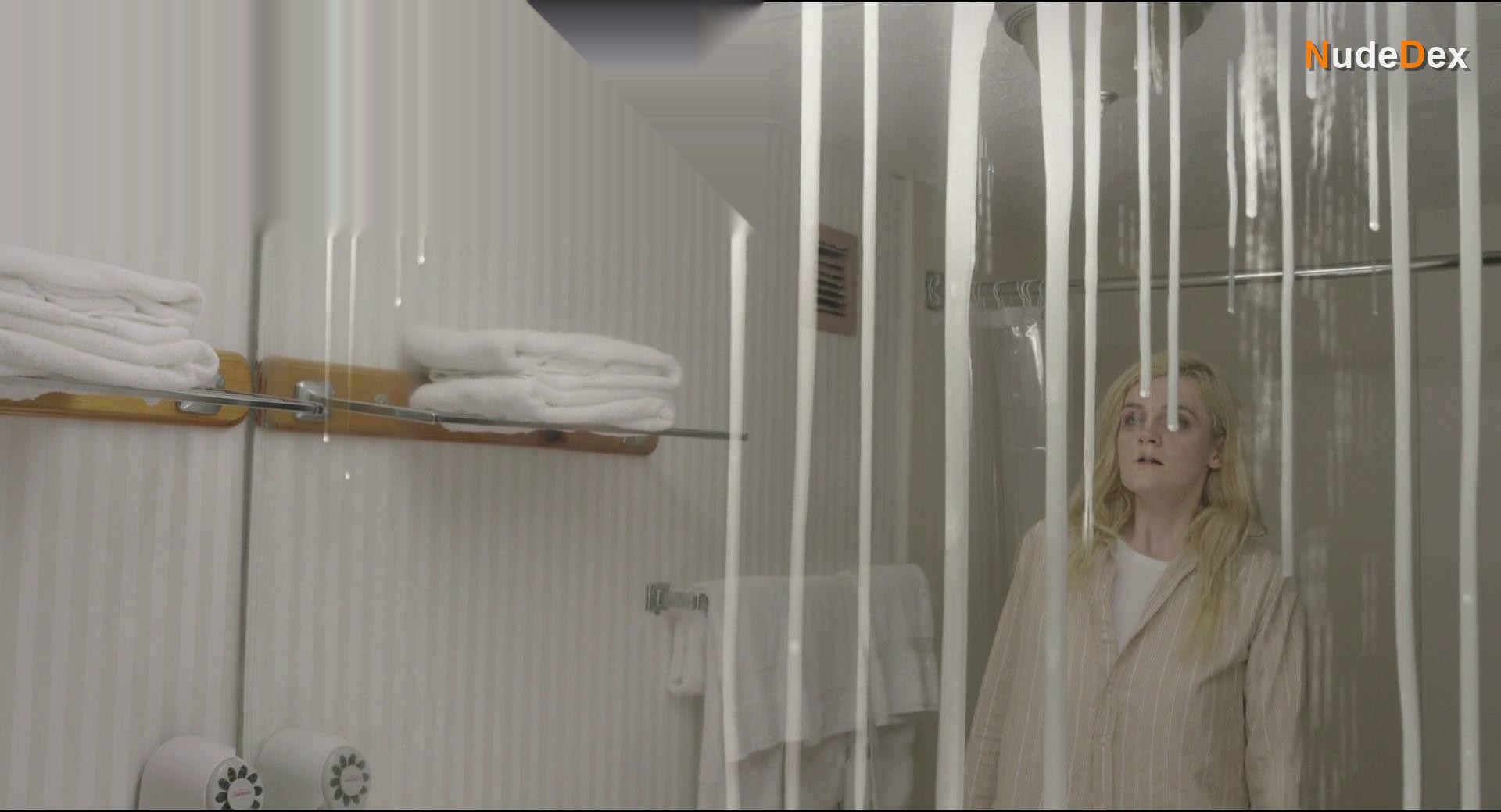 Annabelle Dexter-jones in Bad Things, photo 33