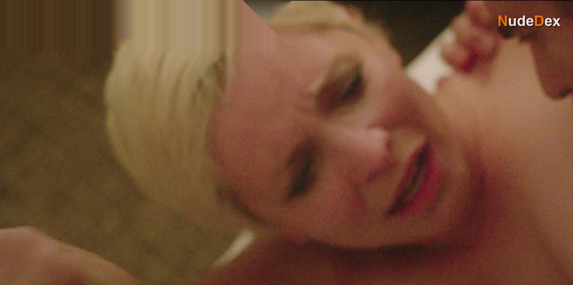 Annabelle Dexter-jones in Hal Harper, photo 2