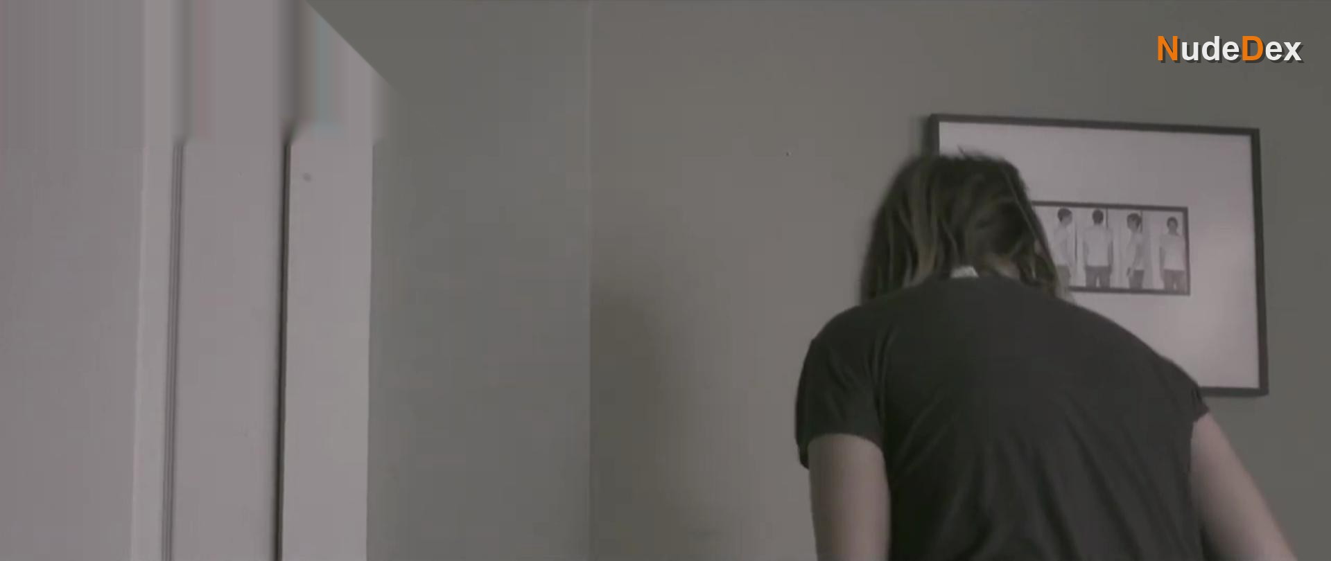 Annabelle Dexter-jones in Shorts On Sundays, photo 8