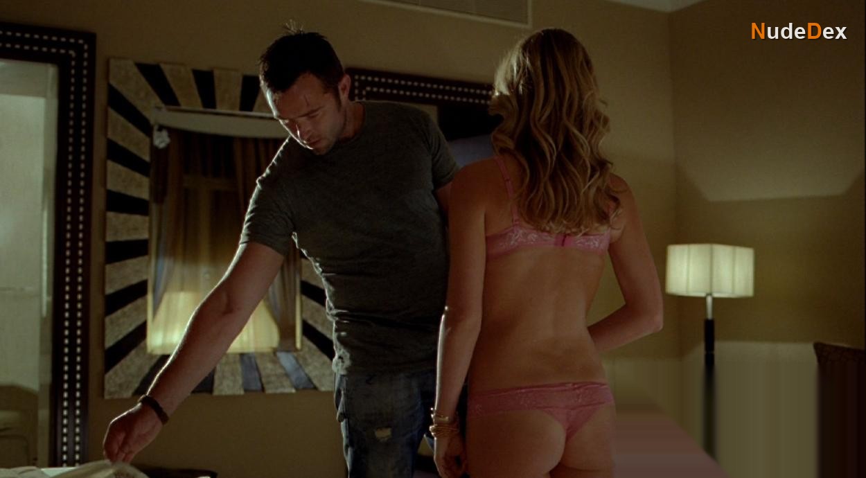 Annabelle Wallis in Strike Back, photo 3