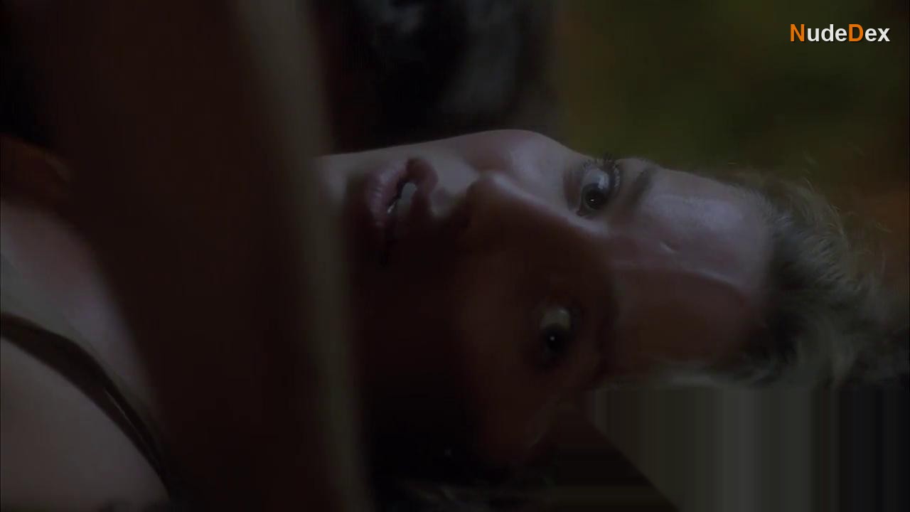 Annabelle Wallis in The Lost Future, photo 2