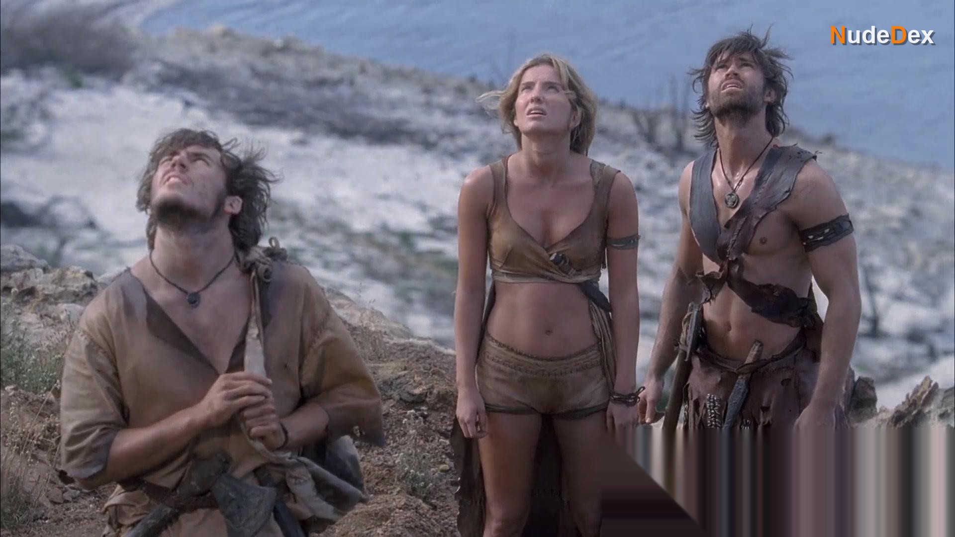 Annabelle Wallis in The Lost Future, photo 7