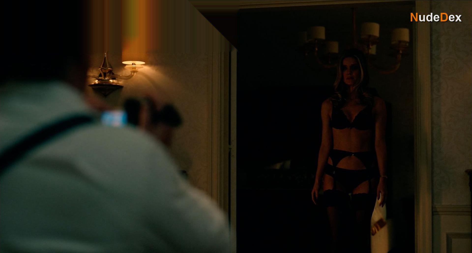 Annabelle Wallis in The Loudest Voice, photo 1