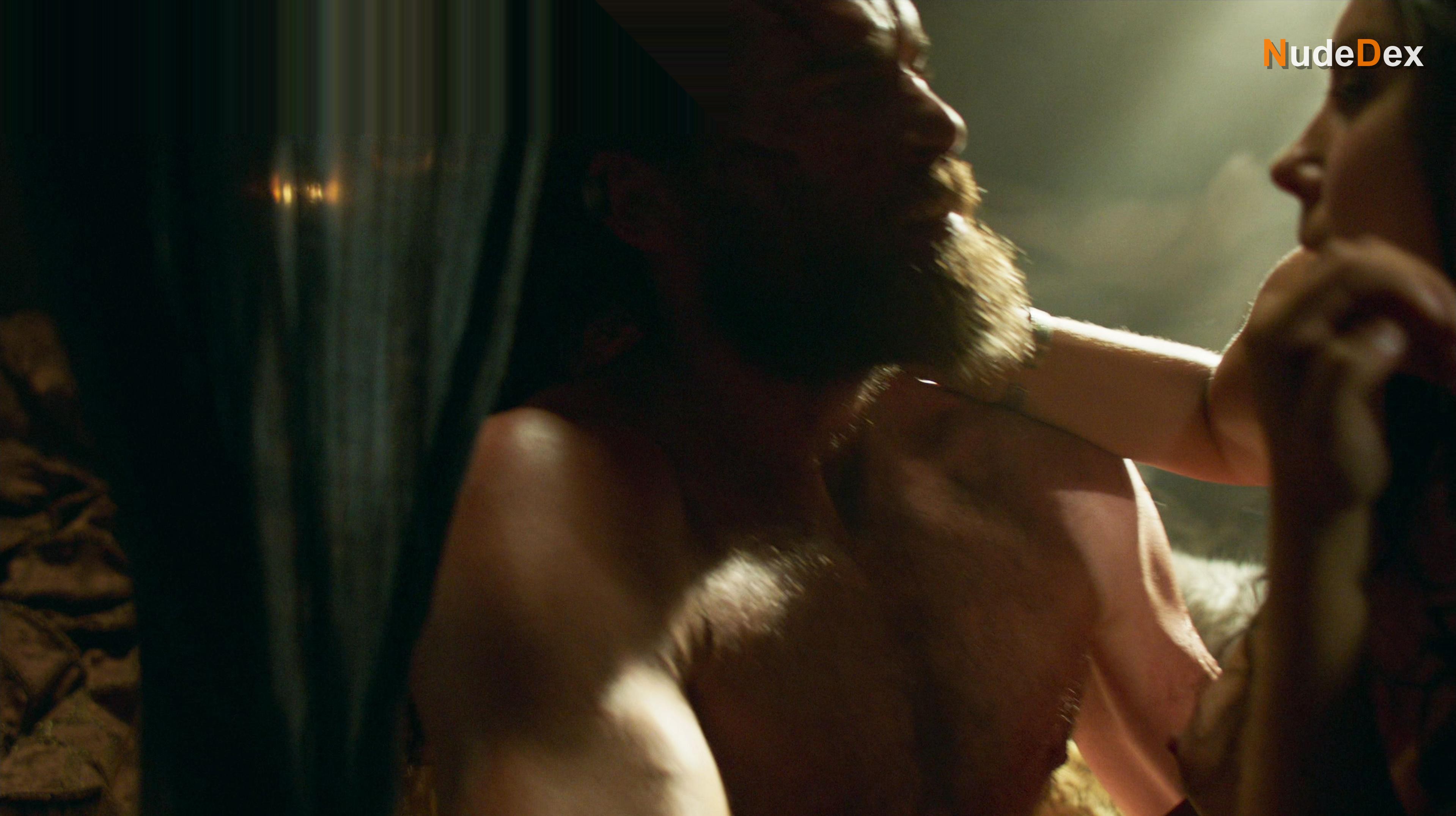 Annabel Scholey in Britannia, photo 3